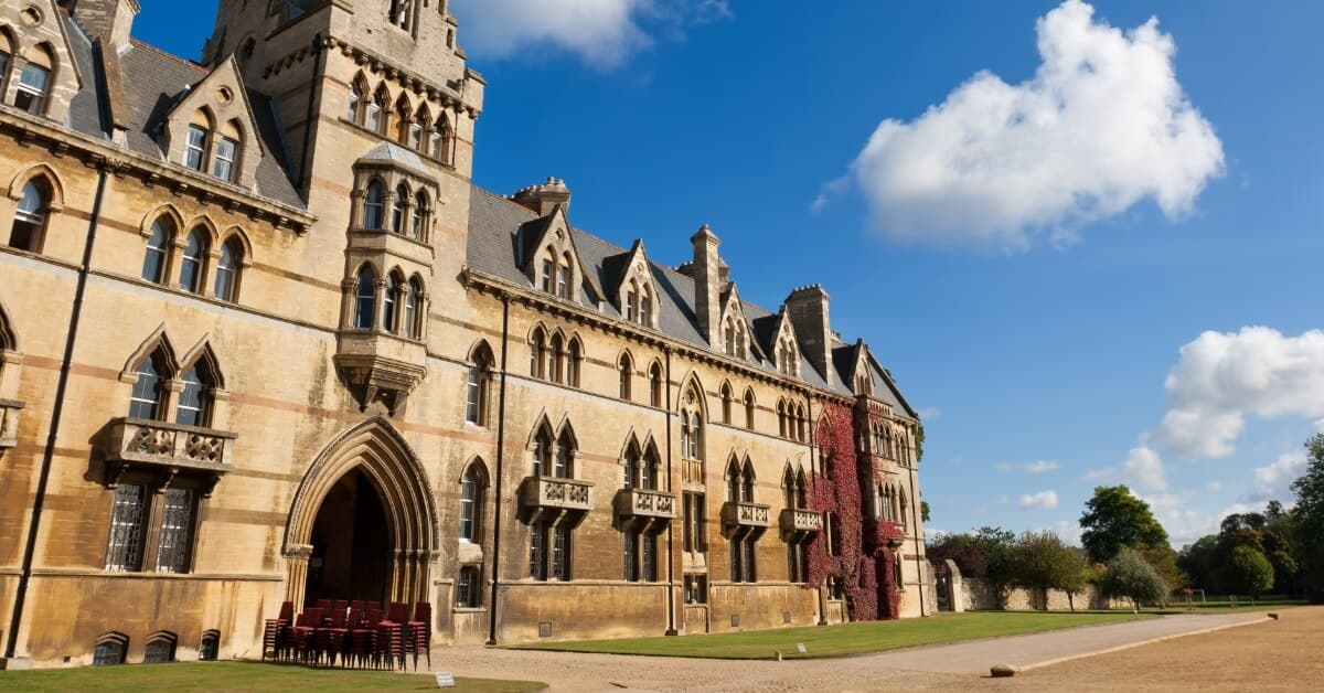Crimson Students Achieve Record Success in Oxford Admissions