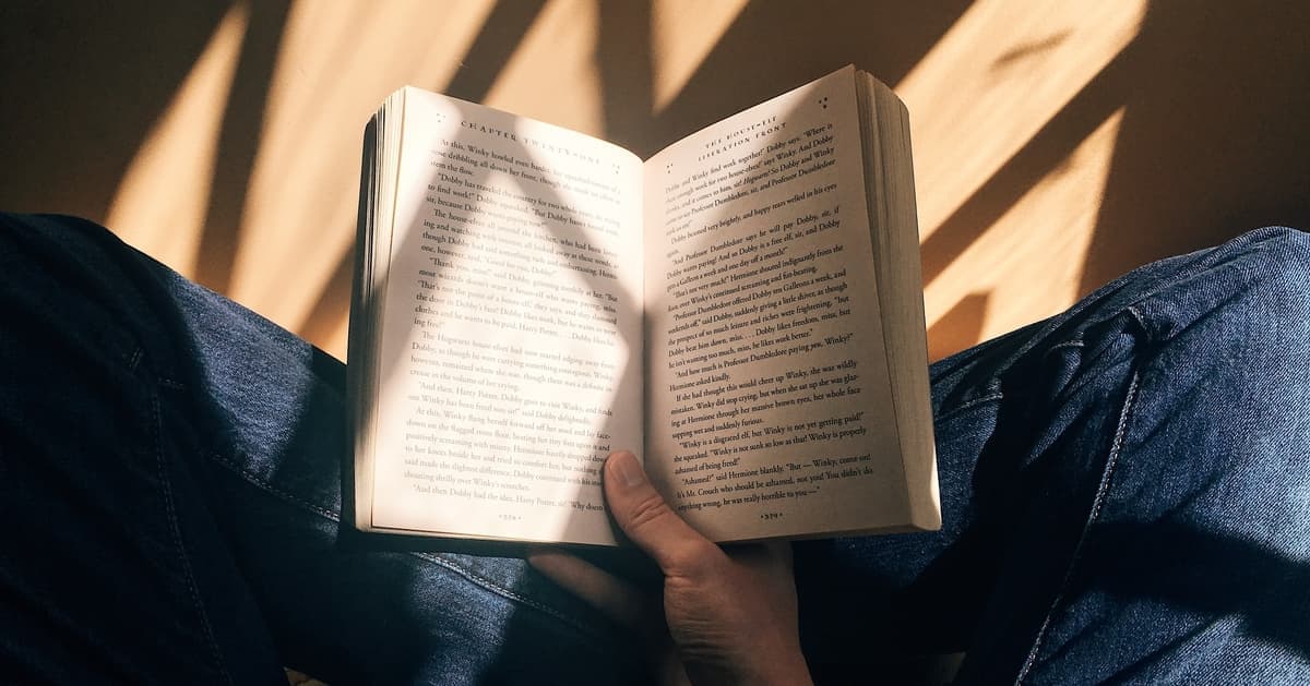 30 Must Read Books For High School Students!