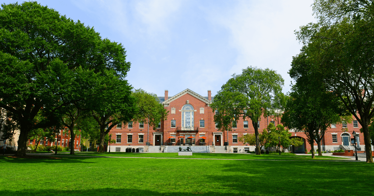 Что важно для топ-вузов? Советы от экс-члена приемной комиссии Гарварда