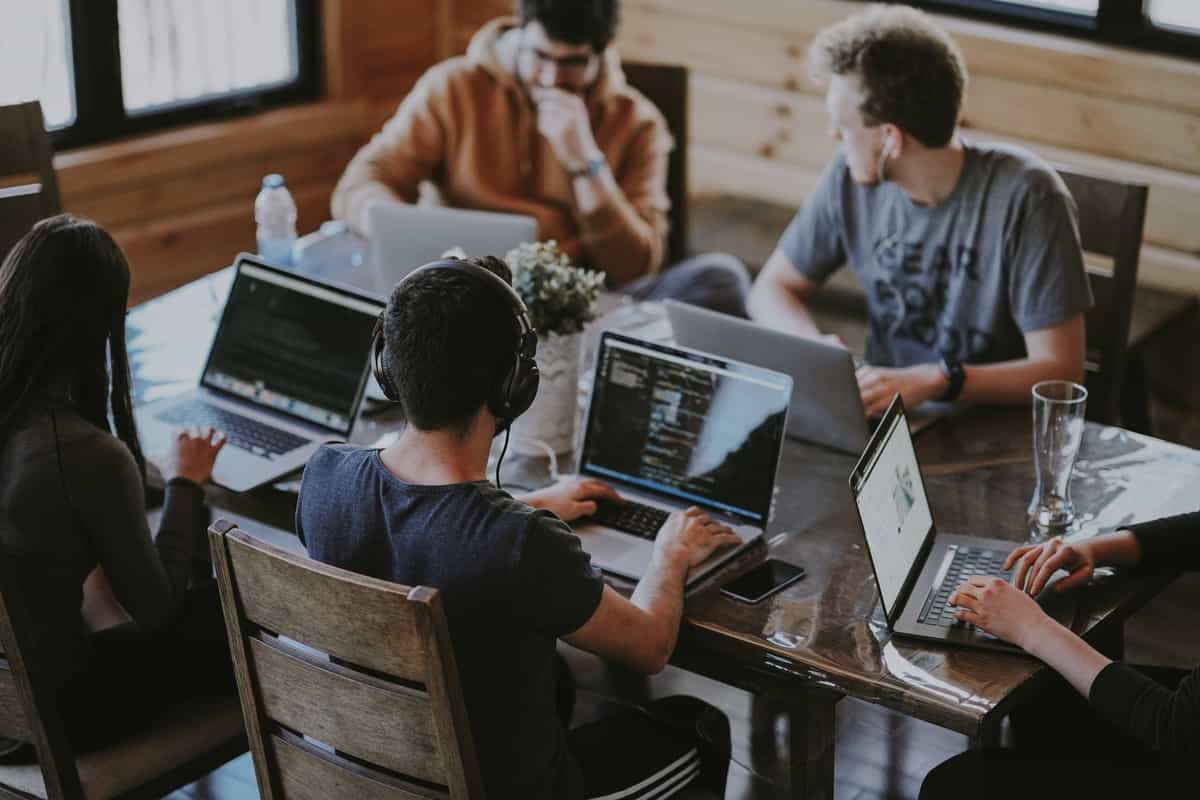 3 Ways to Get Work Experience at University