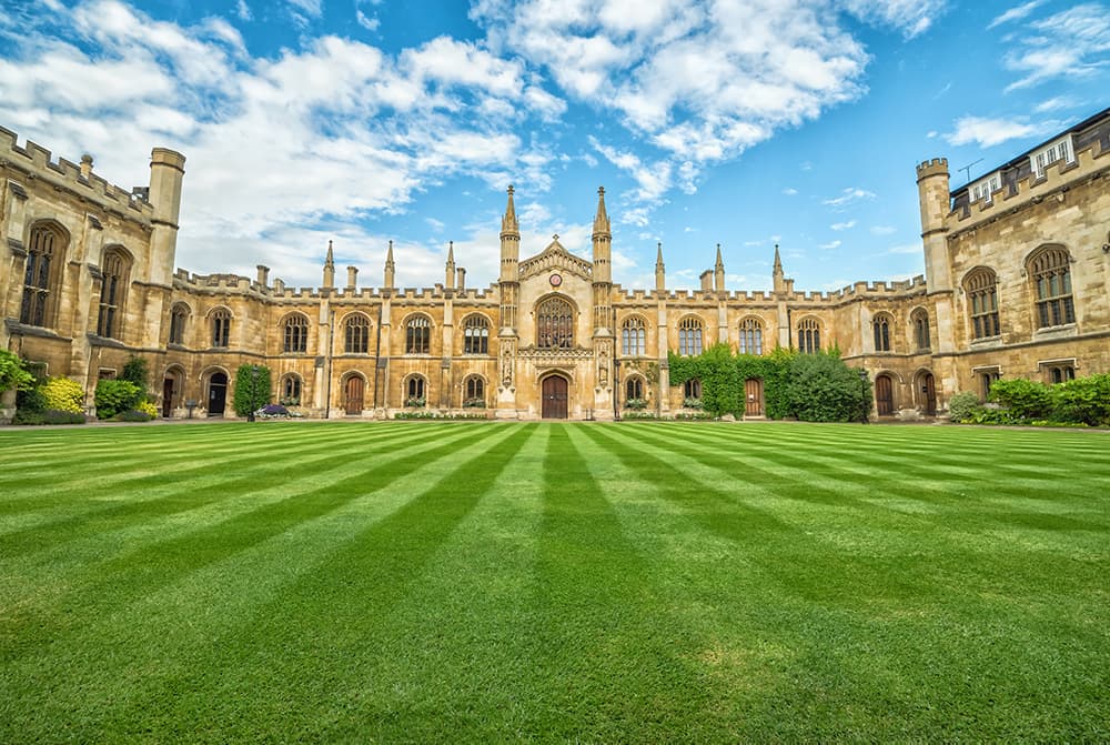 Four Interesting Facts About The UK University Application For Australians