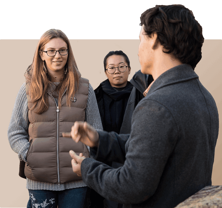 tour-promo-image_tour-guide-students