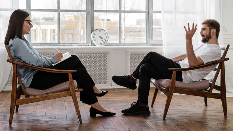 A therapist will usually have some kind of education and training in psychology, counselling, social work, or another related field.