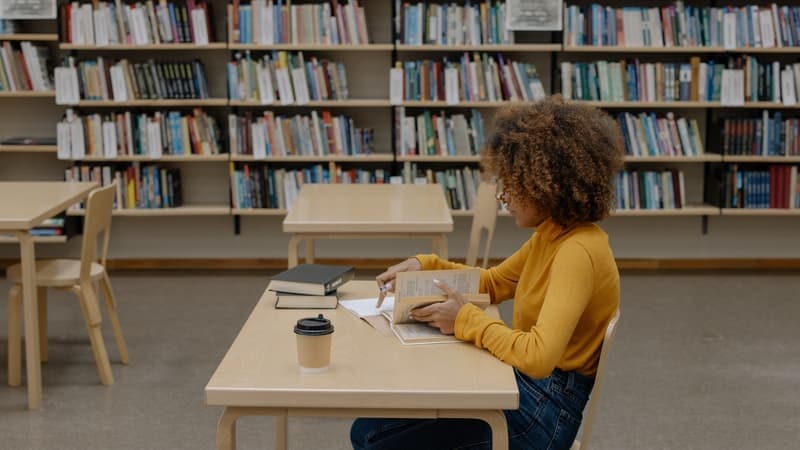 College is a massive pool of knowledge just waiting for eager students to dive in