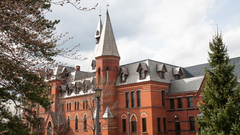 The Ultimate Guide to Acing the Cornell Supplemental Essays 2021/22