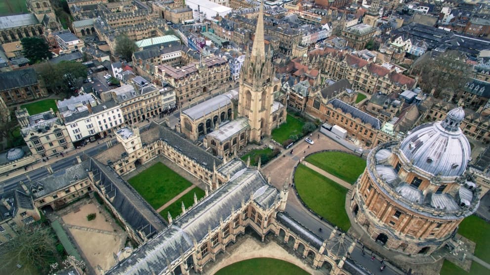 Oxford Shifts Interviews Online for 2021 Admissions