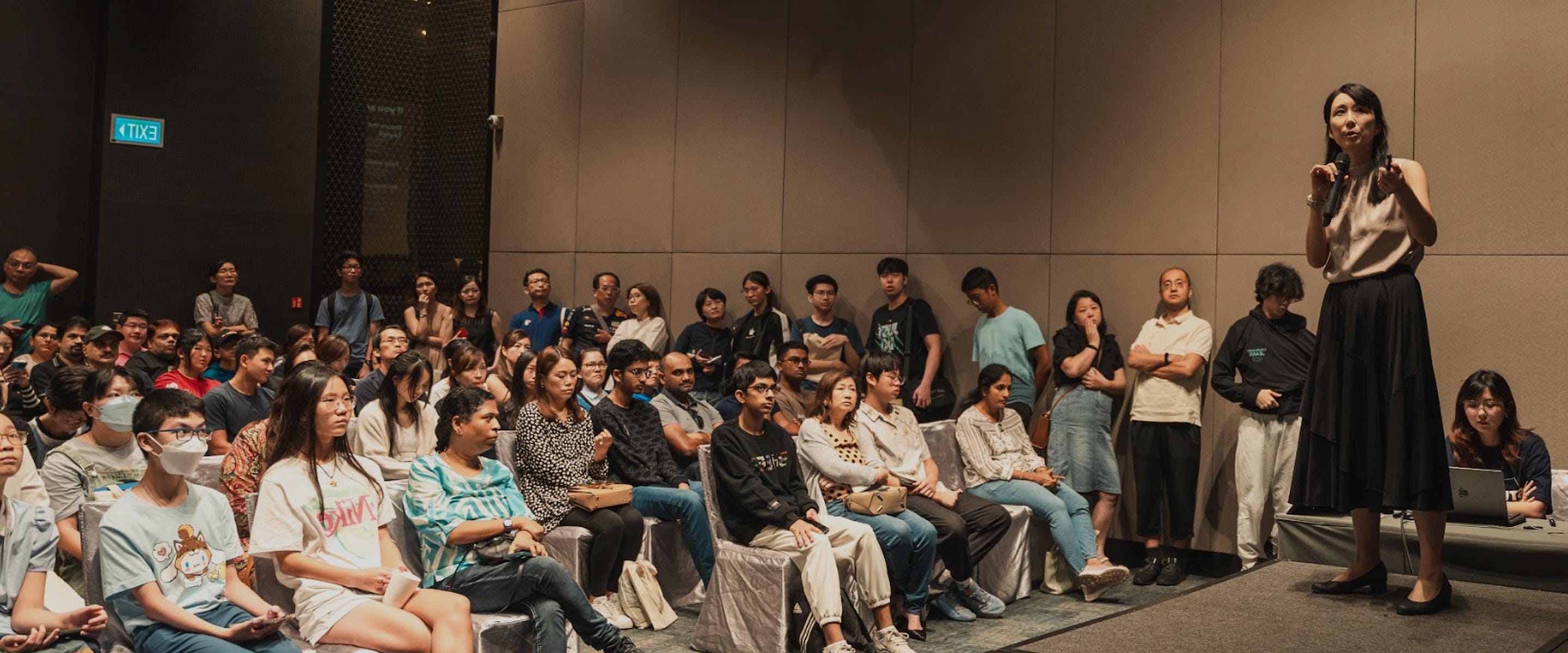 event-crowd-1_desktop_1440